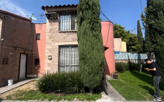 CASA TOÑO